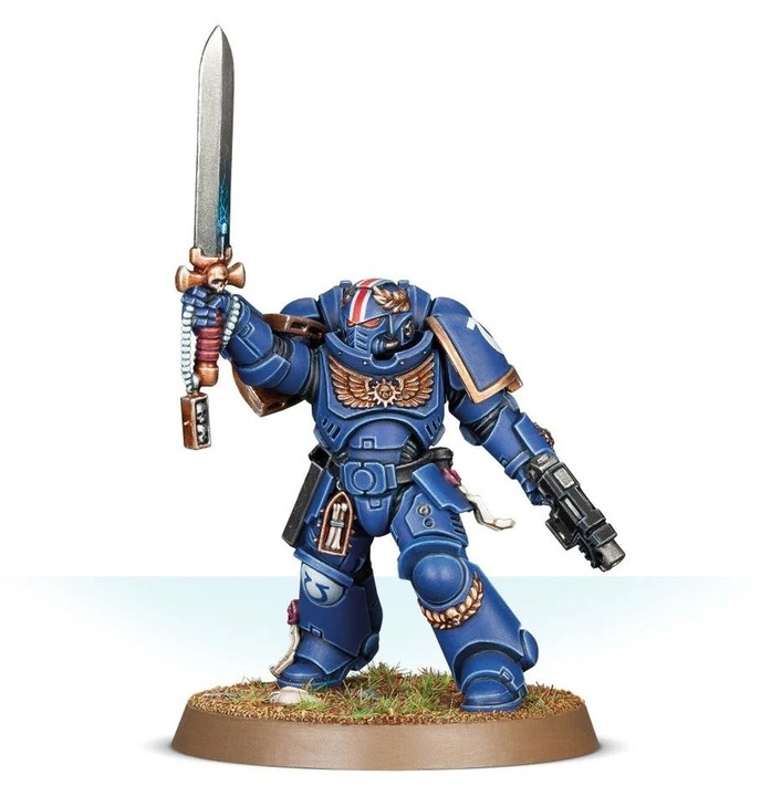 Primaris Lieutenant avec épée énergétique - Space Marine